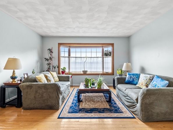 10 Battlemarch Road, Woburn MA 01801