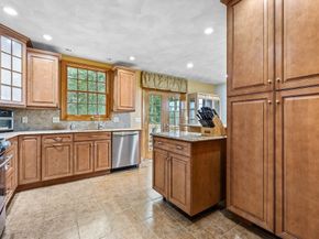 10 Battlemarch Road, Woburn MA 01801