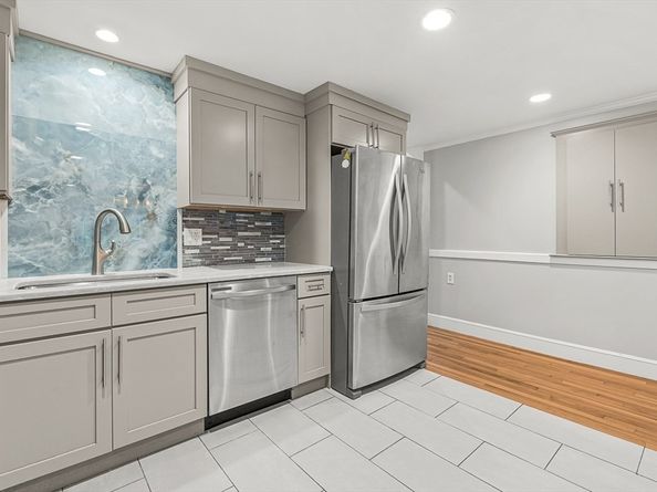 11 Longview Rd, Framingham MA 01701