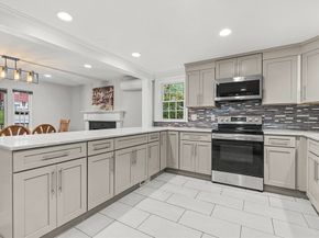 11 Longview Rd, Framingham MA 01701
