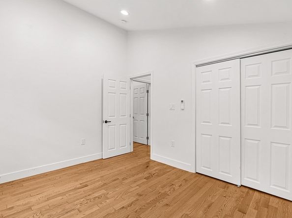 11 Longview Rd, Framingham MA 01701