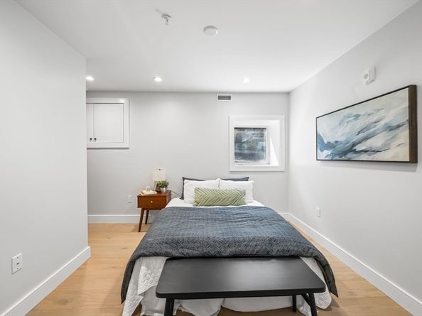 3 Franklin St 1, Somerville MA 02145