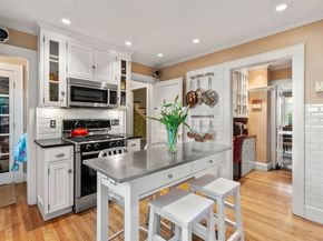 17 Atwood St, Wellesley MA 02482