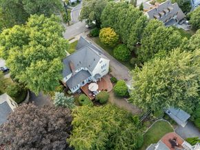 17 Atwood St, Wellesley MA 02482