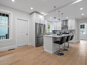 31 Rodman St