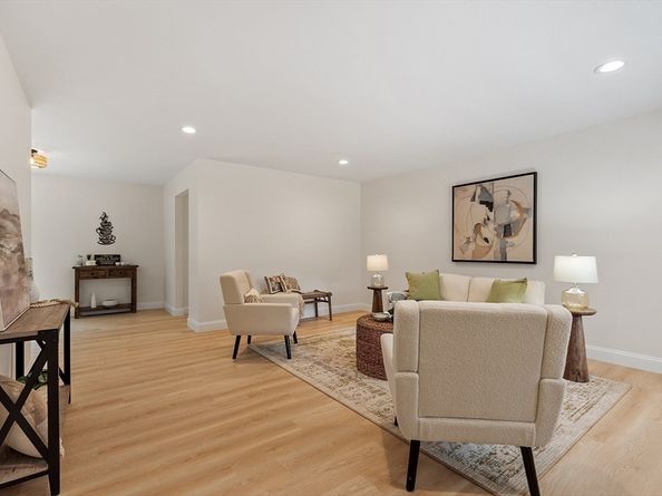 369 Hitchcock Road, Winchendon MA 01475