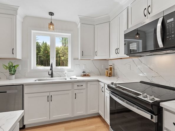 369 Hitchcock Road, Winchendon MA 01475