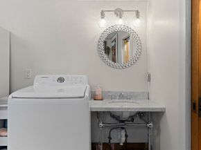 10 East Blvd, Wareham MA 02571