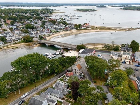 10 East Blvd, Wareham MA 02571