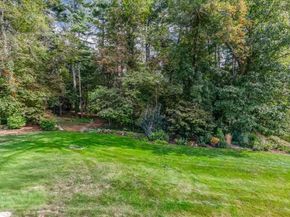 9 Lakewood Dr, Medfield MA 02052