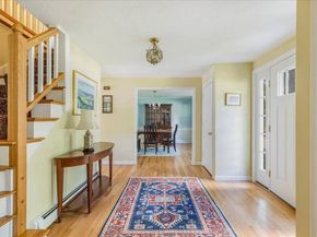 9 Lakewood Dr, Medfield MA 02052