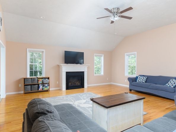 81 Glenwood Place, Rutland MA 01543