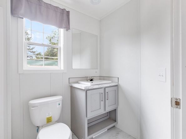 19 Jake Ln, Acushnet MA 02743