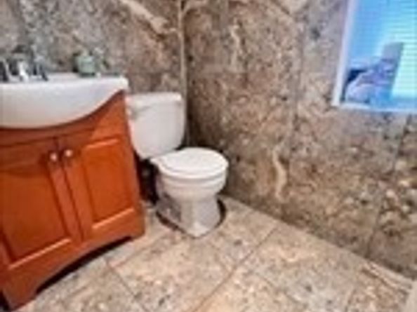26 Lawrence St, Quincy MA 02169