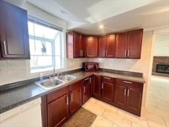 26 Lawrence St, Quincy MA 02169
