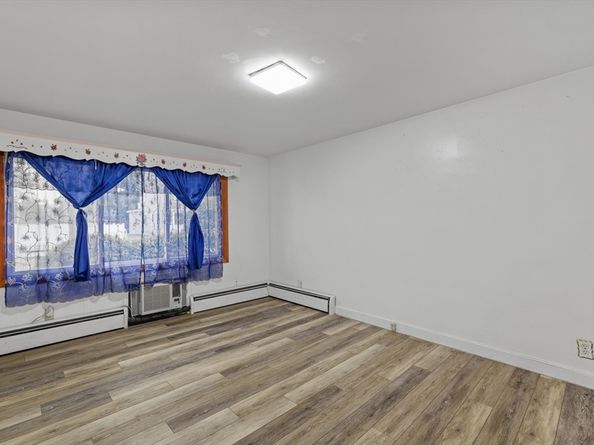 176 River St 0, Waltham MA 02453