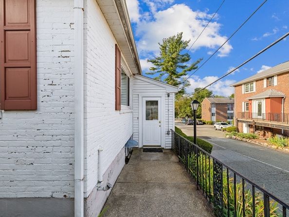 176 River St 0, Waltham MA 02453