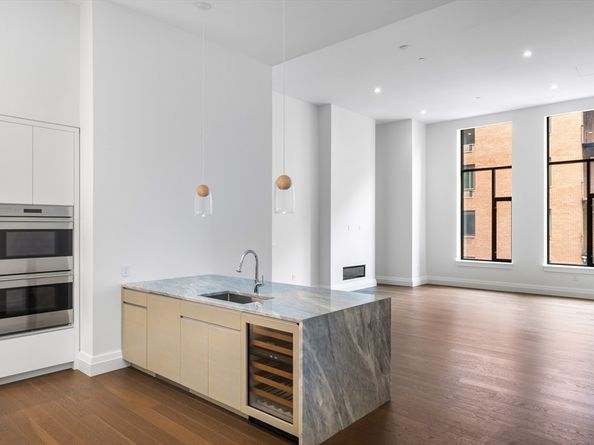 45 Temple St 306, Boston MA 02114