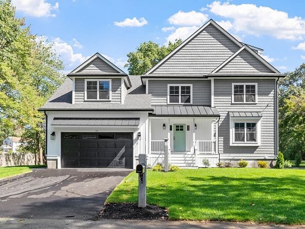 27 Brand Avenue, Wilmington MA 01887