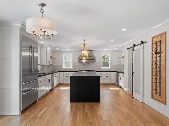 27 Brand Avenue, Wilmington MA 01887