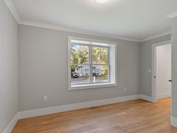 27 Brand Avenue, Wilmington MA 01887