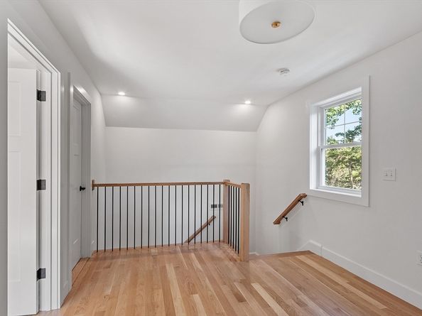 27 Brand Avenue, Wilmington MA 01887