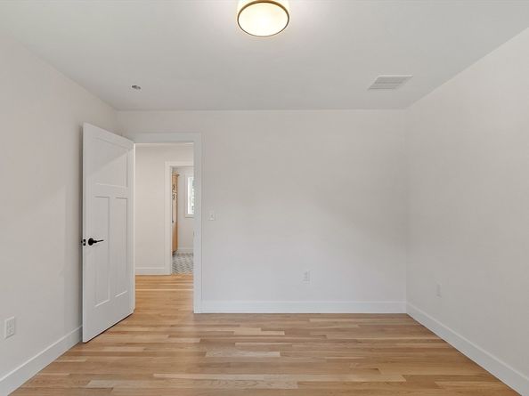 27 Brand Avenue, Wilmington MA 01887