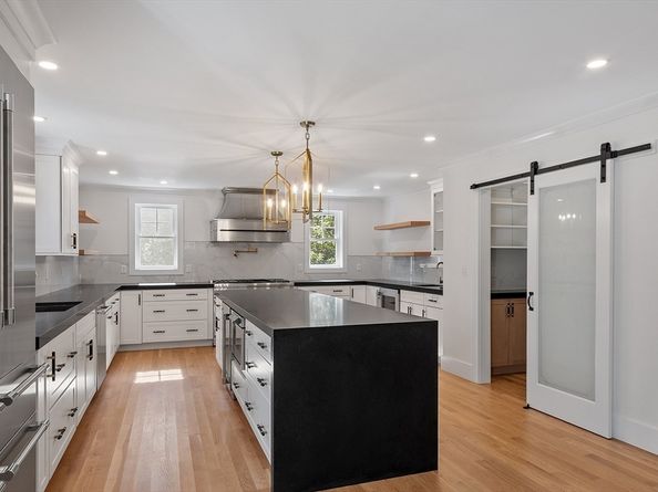 27 Brand Avenue, Wilmington MA 01887