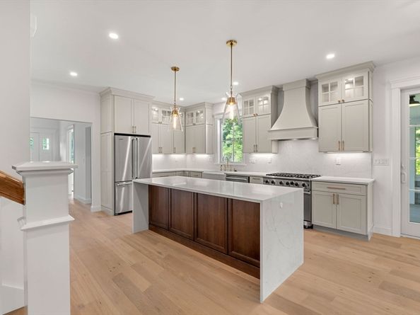 8 Golf Cottage Way, Mattapoisett MA 02739