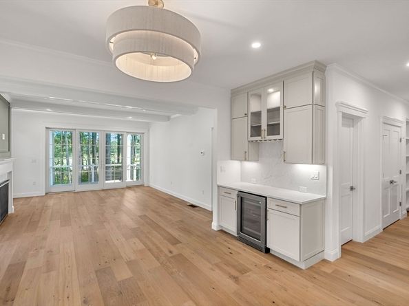 8 Golf Cottage Way, Mattapoisett MA 02739