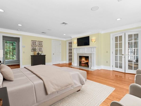 20 Longmeadow Drive, Westwood MA 02090