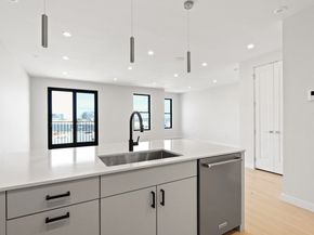 340 West 2nd Street 17E, Boston MA 02127