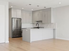 340 West 2nd Street 17E, Boston MA 02127