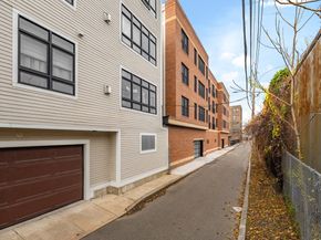 340 West 2nd Street 17E, Boston MA 02127