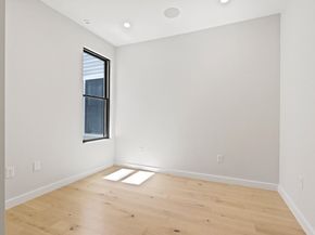 340 West 2nd Street 17E, Boston MA 02127