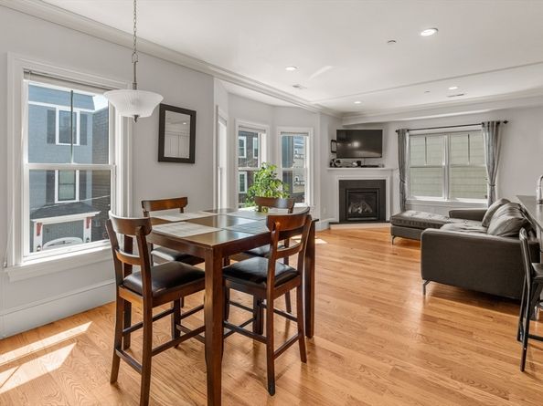27 Washburn St 3, Boston MA 02125