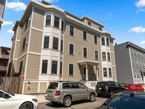 27 Washburn St 3, Boston MA 02125