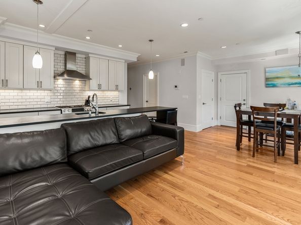 27 Washburn St 3, Boston MA 02125