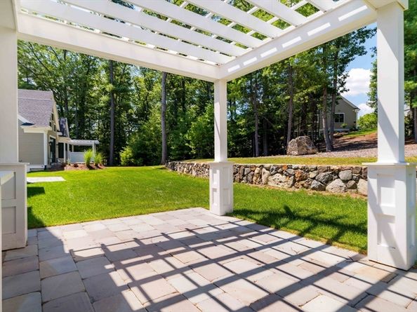 75 Johnson Woods Dr 75, Reading MA 01867