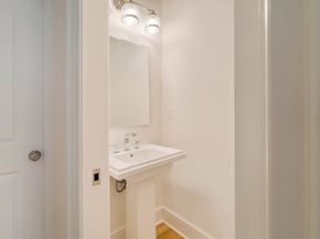 75 Johnson Woods Dr 75, Reading MA 01867