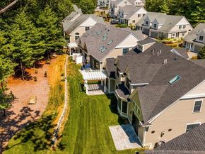 75 Johnson Woods Dr 75, Reading MA 01867