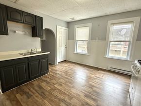 6 Berkeley St, Worcester MA 01605