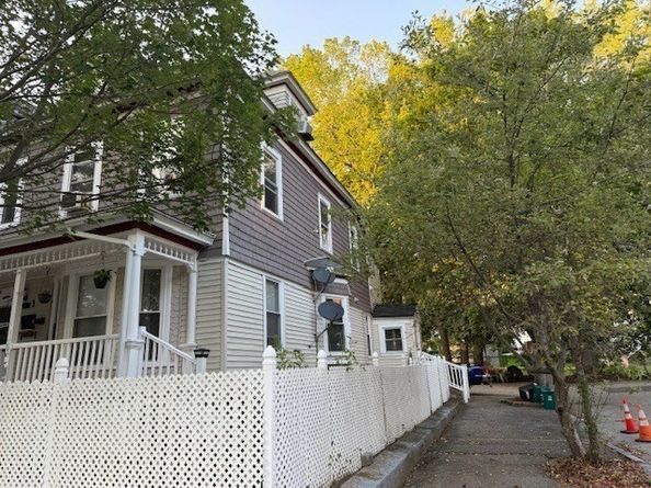 1 Clive St, Worcester MA 01603