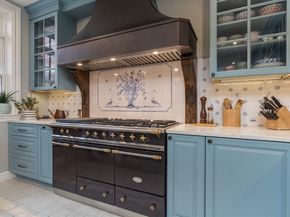 11 Chestnut Street, Boston MA 02108
