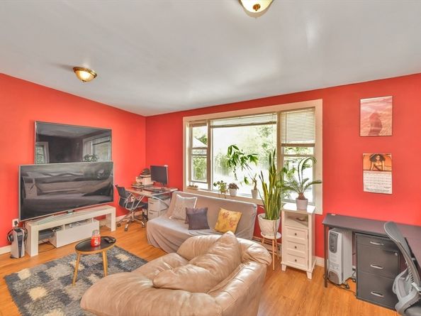 120 E Ashland St, Brockton MA 02302