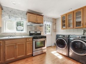 14 Alandale Pkwy, Norwood MA 02062