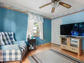 14 Alandale Pkwy, Norwood MA 02062