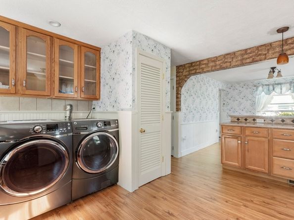 14 Alandale Pkwy, Norwood MA 02062