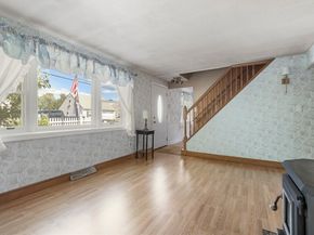 14 Alandale Pkwy, Norwood MA 02062