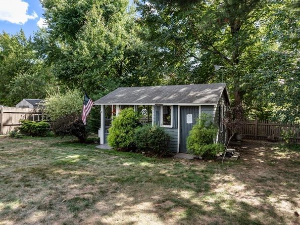 14 Alandale Pkwy, Norwood MA 02062